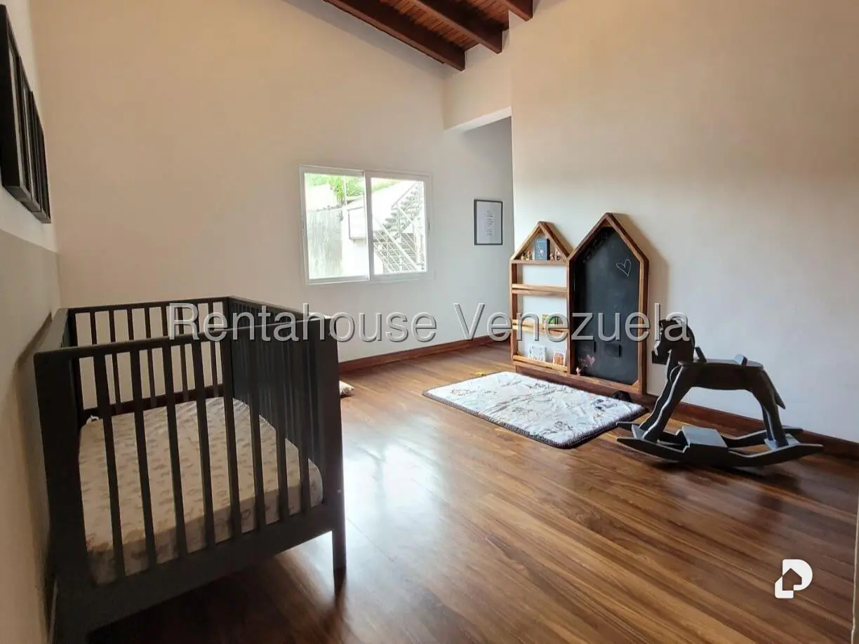 Casa en Cumbres de Curumo, Caracas – 28