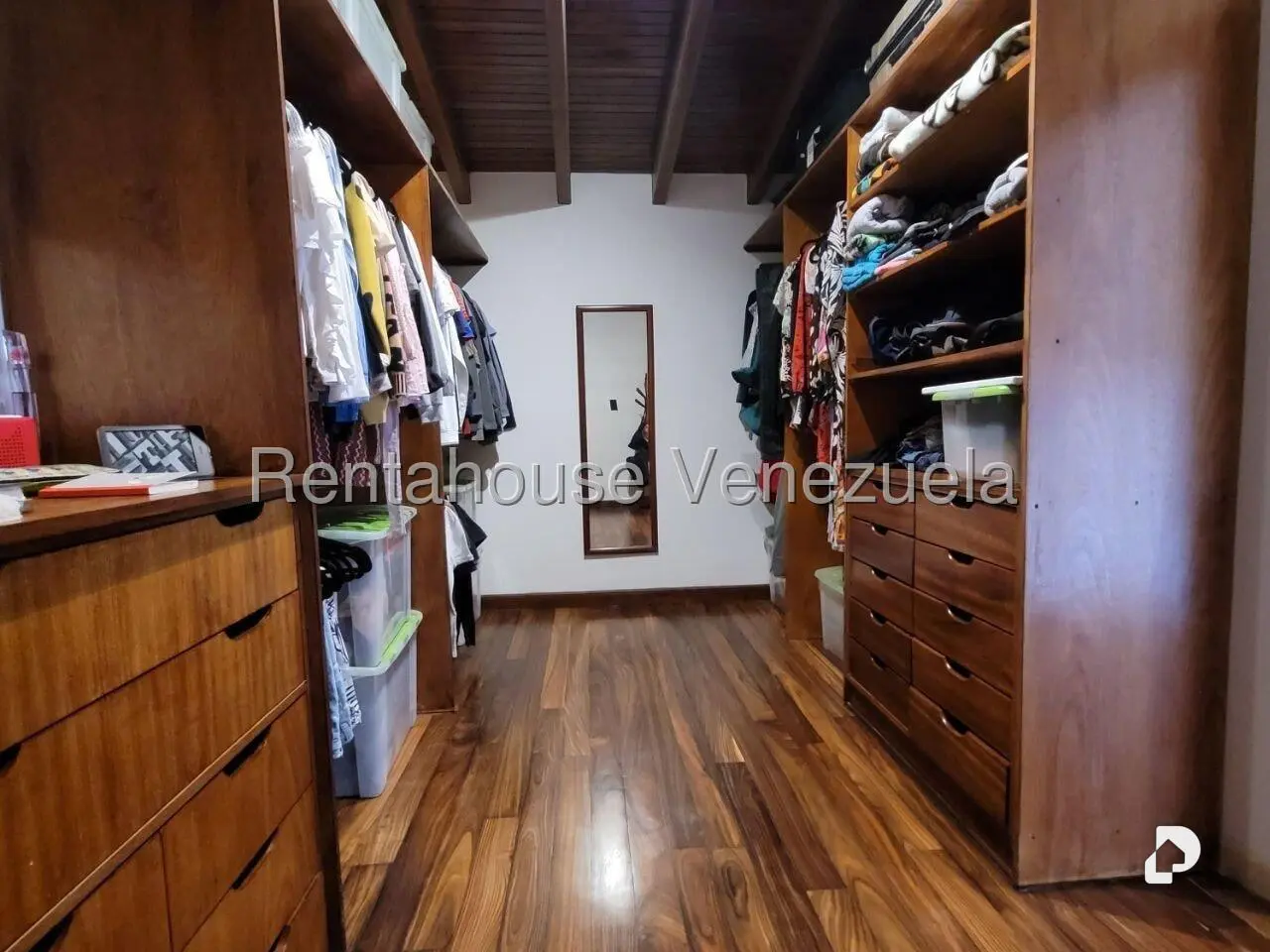 Casa en Cumbres de Curumo, Caracas – 39