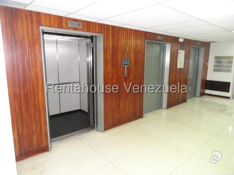 Oficina en Los Palos Grandes, Caracas – 3
