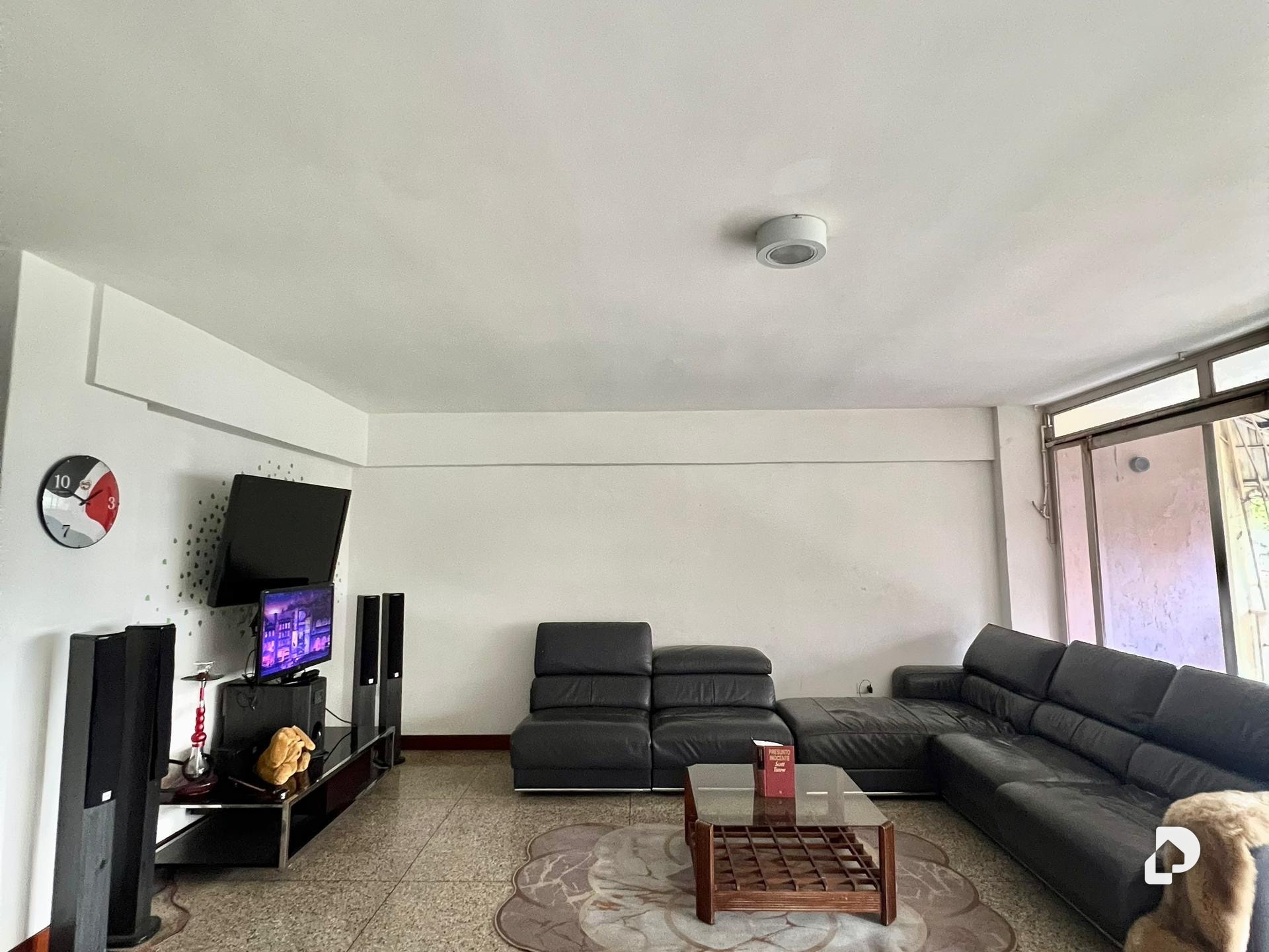 Apartamento en Los Palos Grandes, Caracas – 4