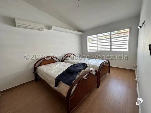 Casa en Santa Cecilia, Caracas – 27