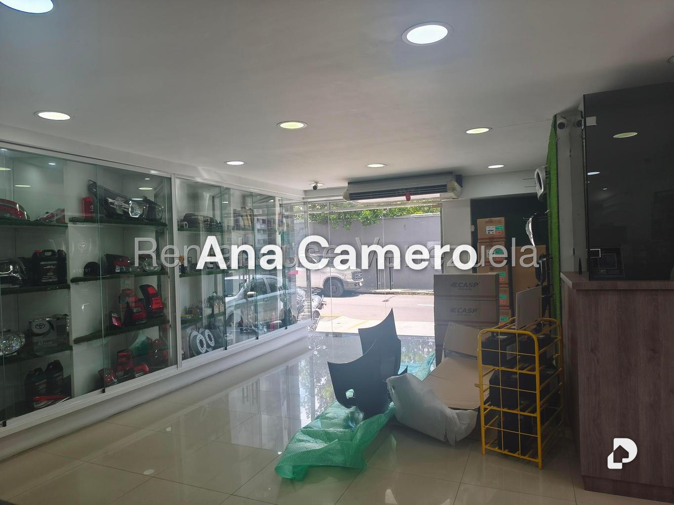 Local comercial en La Florida, Caracas – 12