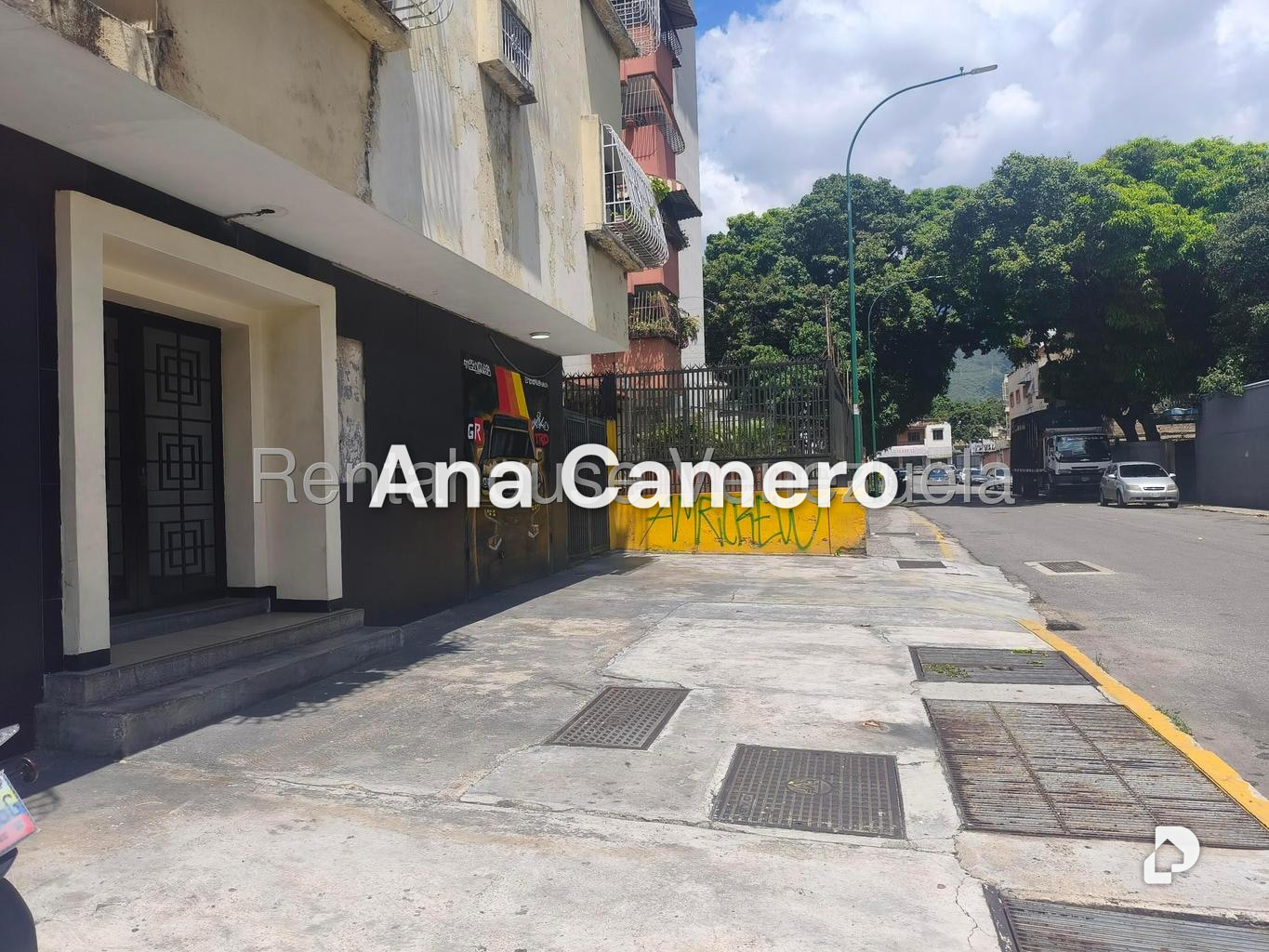 Local comercial en La Florida, Caracas – 15