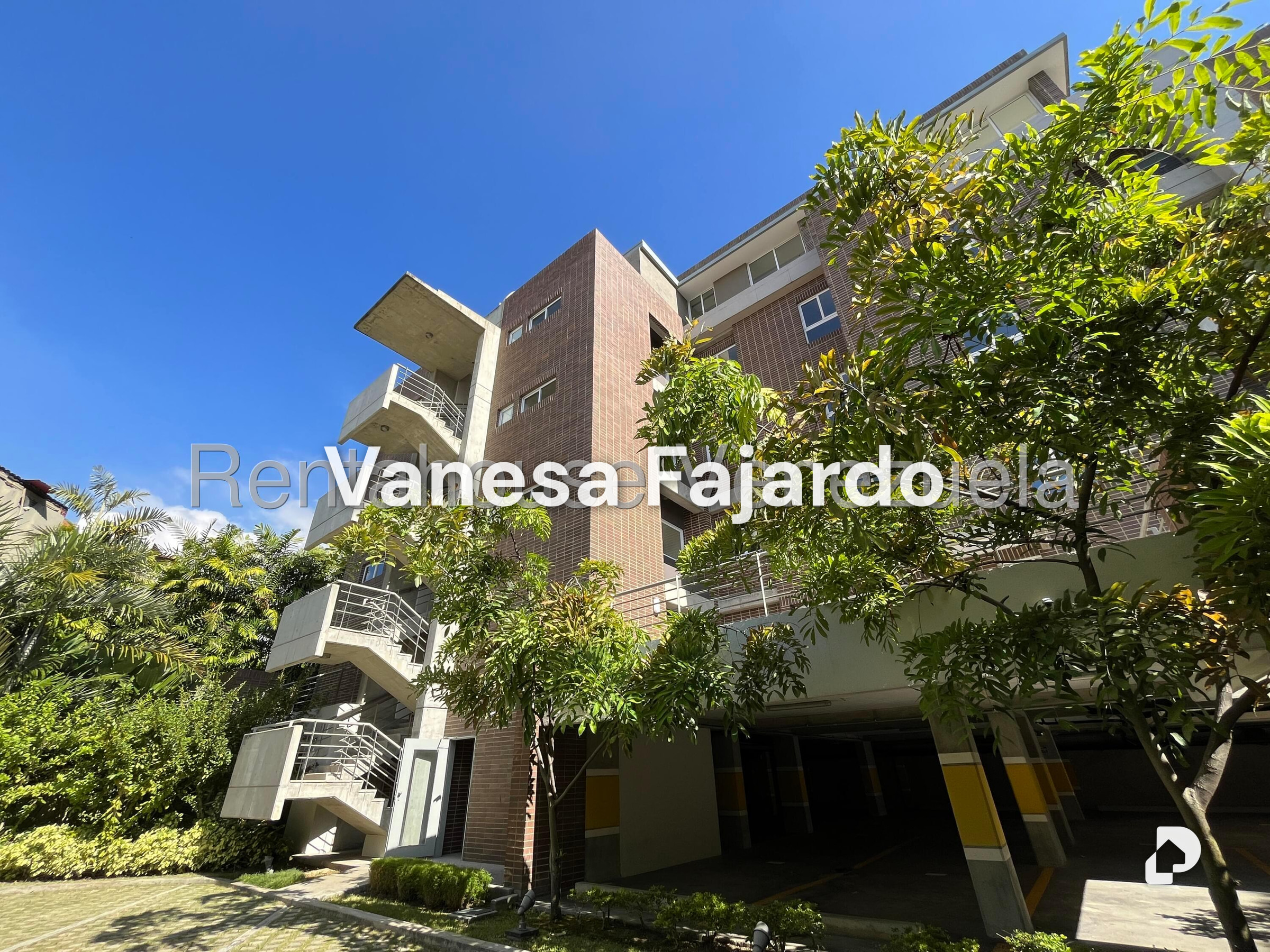Edificio en La Castellana, Caracas – 3