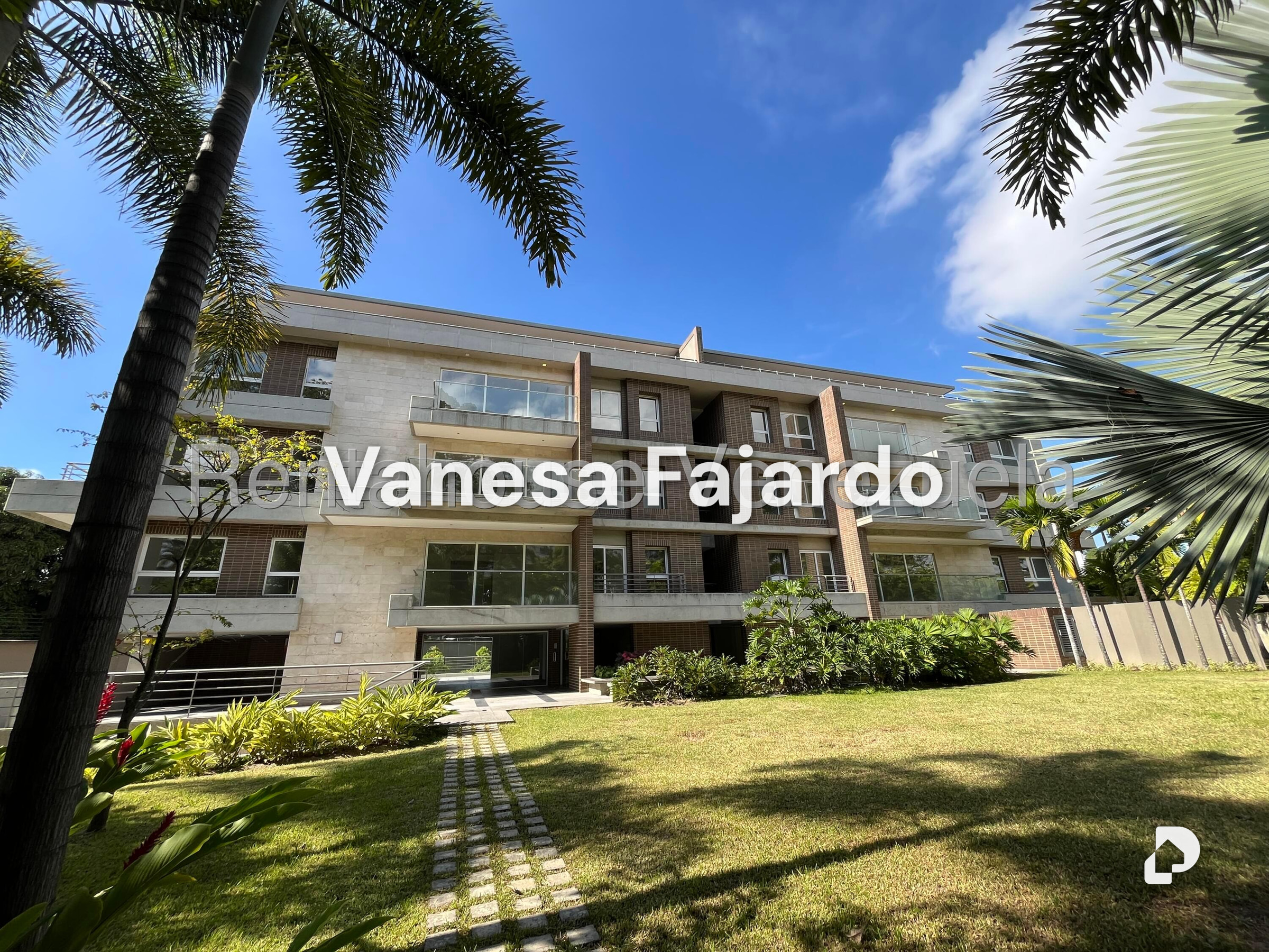Edificio en La Castellana, Caracas – 1