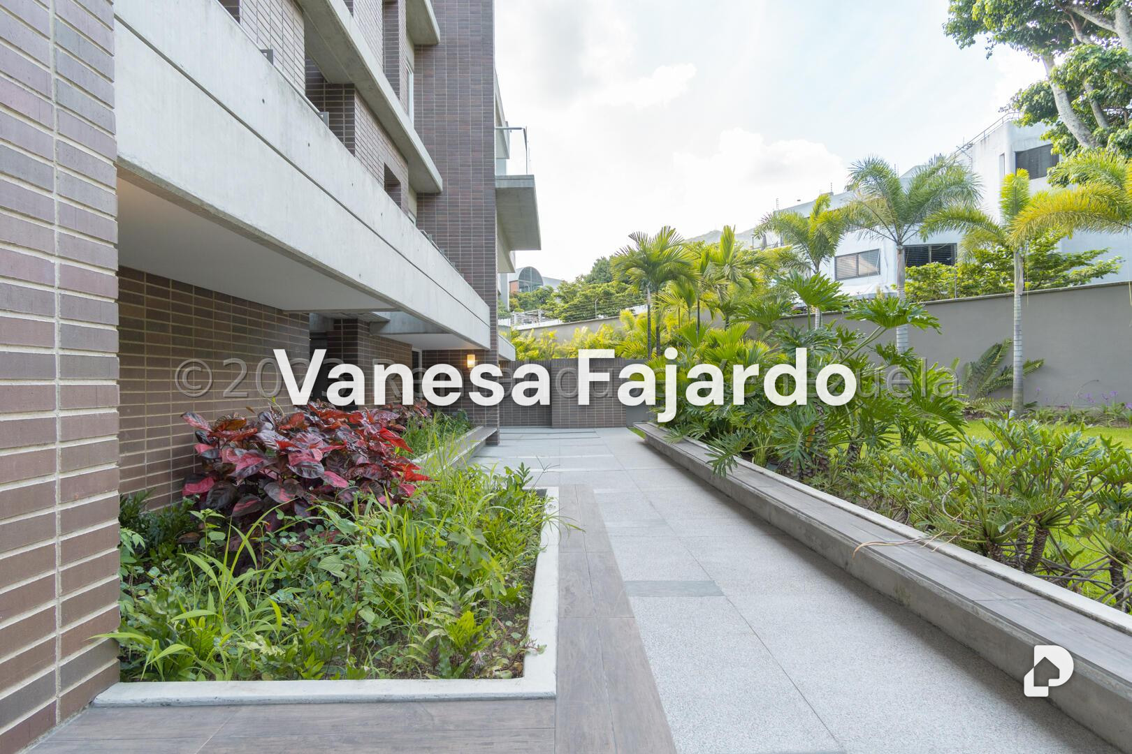 Edificio en La Castellana, Caracas – 4