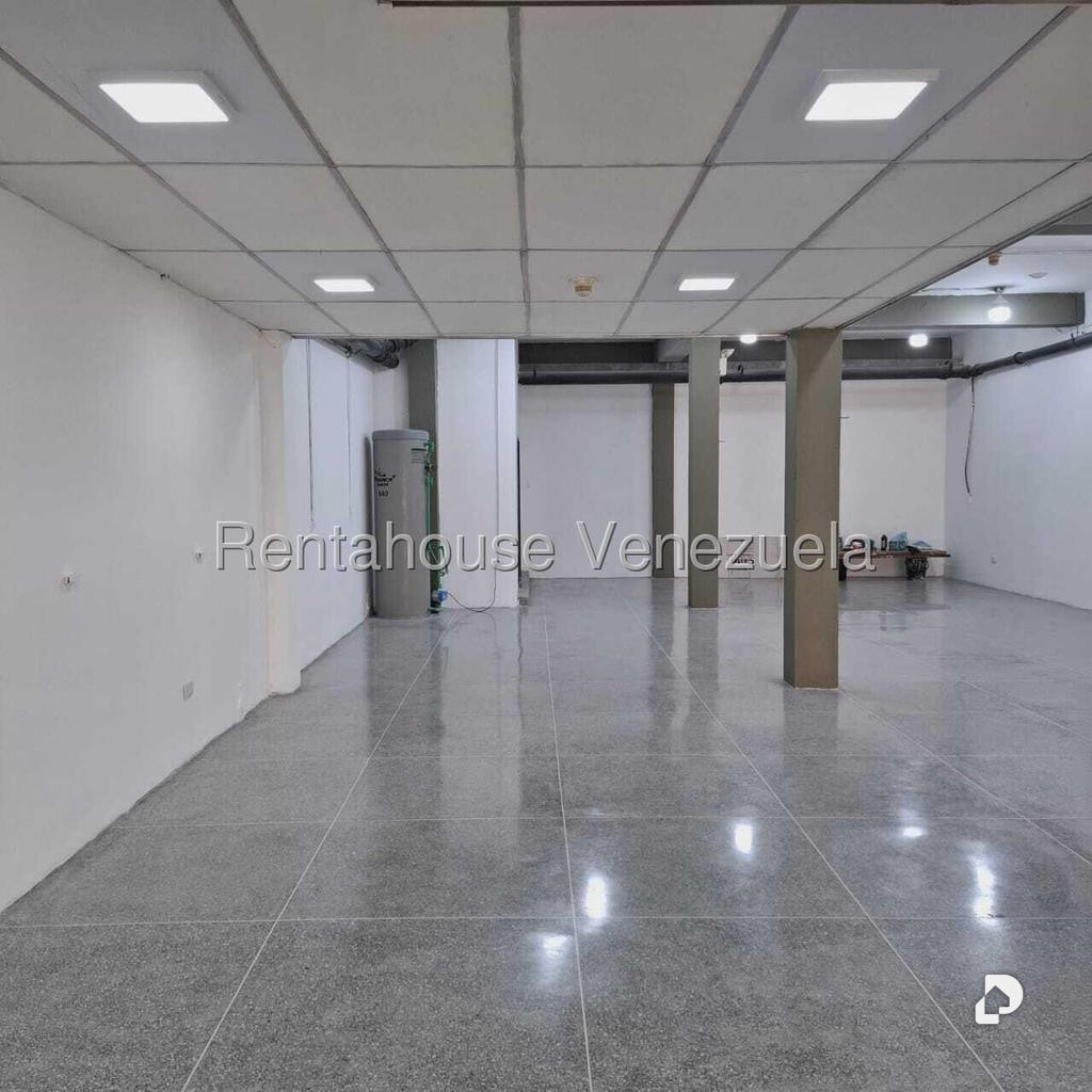 Local comercial en Parroquia La Candelaria, Caracas – 9