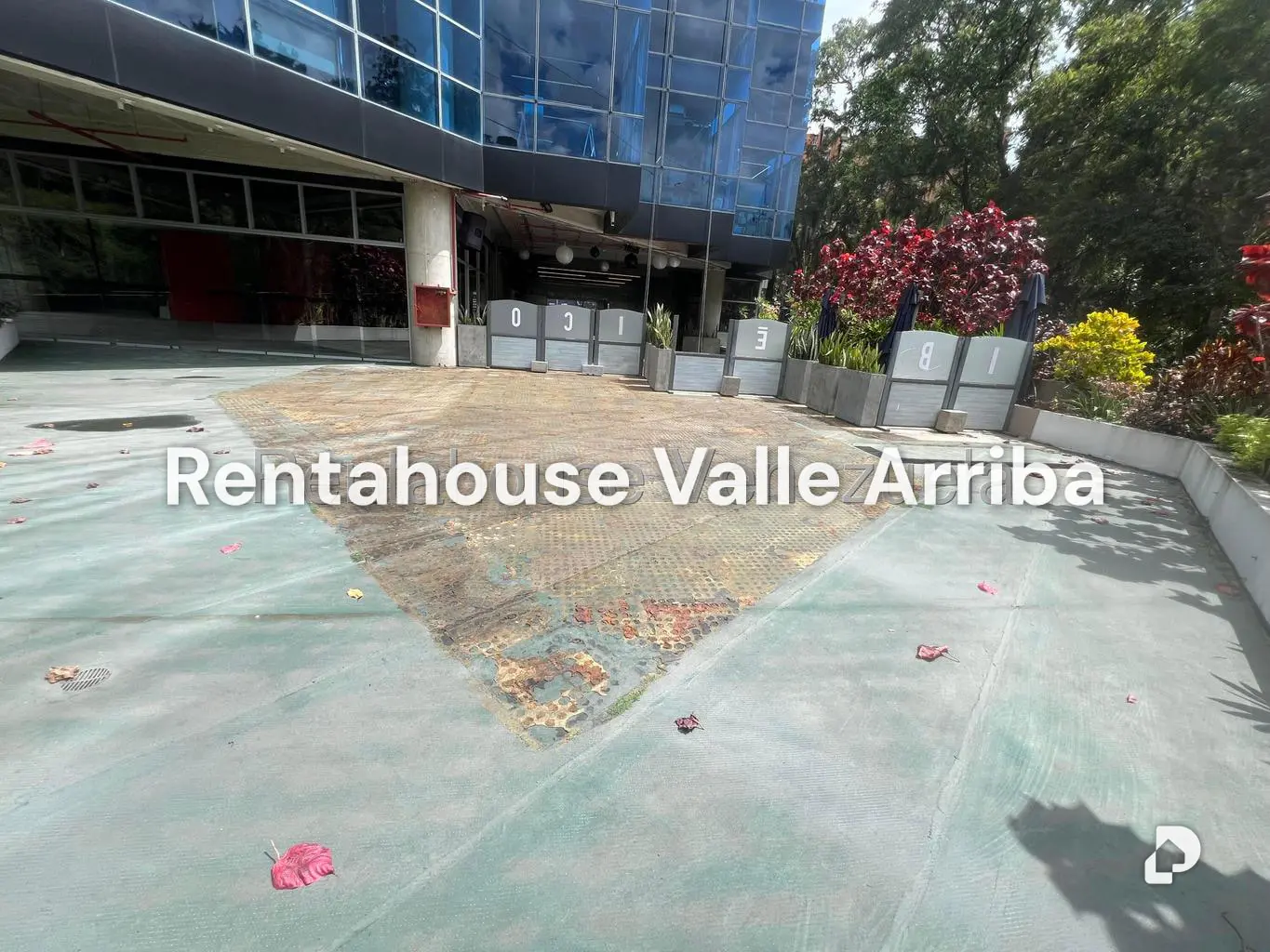 Local comercial en Cerro Verde, Caracas – 2