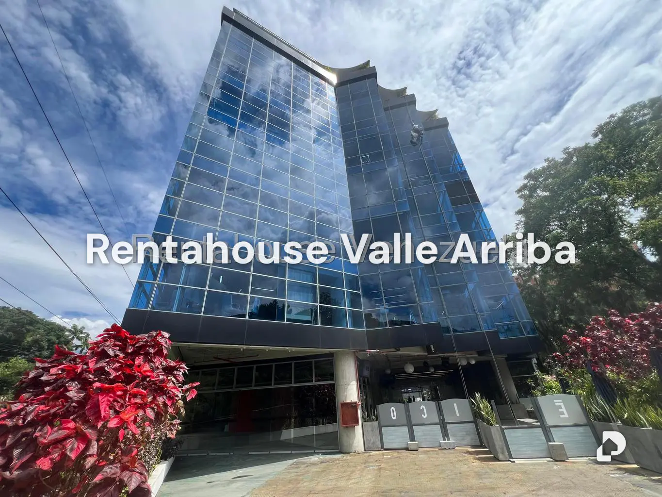 Local comercial en Cerro Verde, Caracas – 1