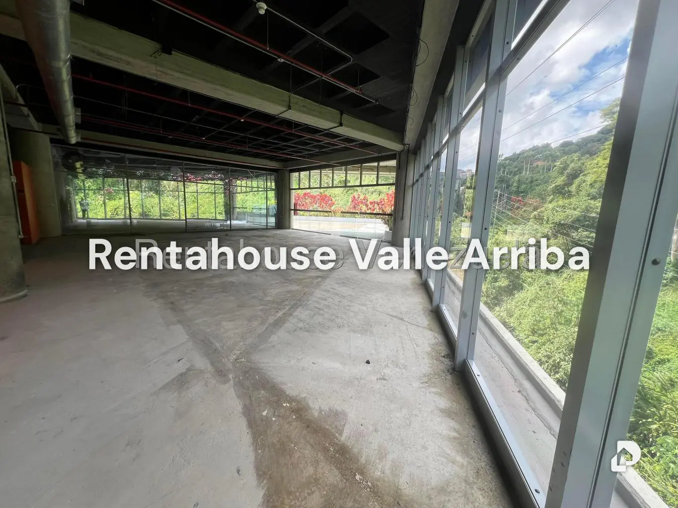 Local comercial en Cerro Verde, Caracas – 13