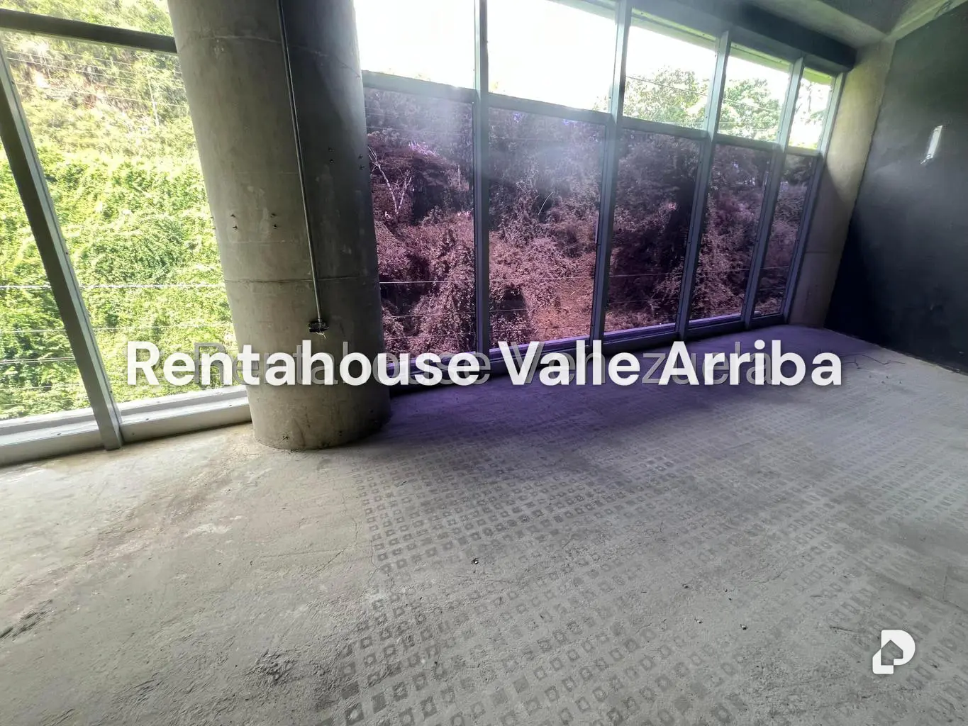 Local comercial en Cerro Verde, Caracas – 11