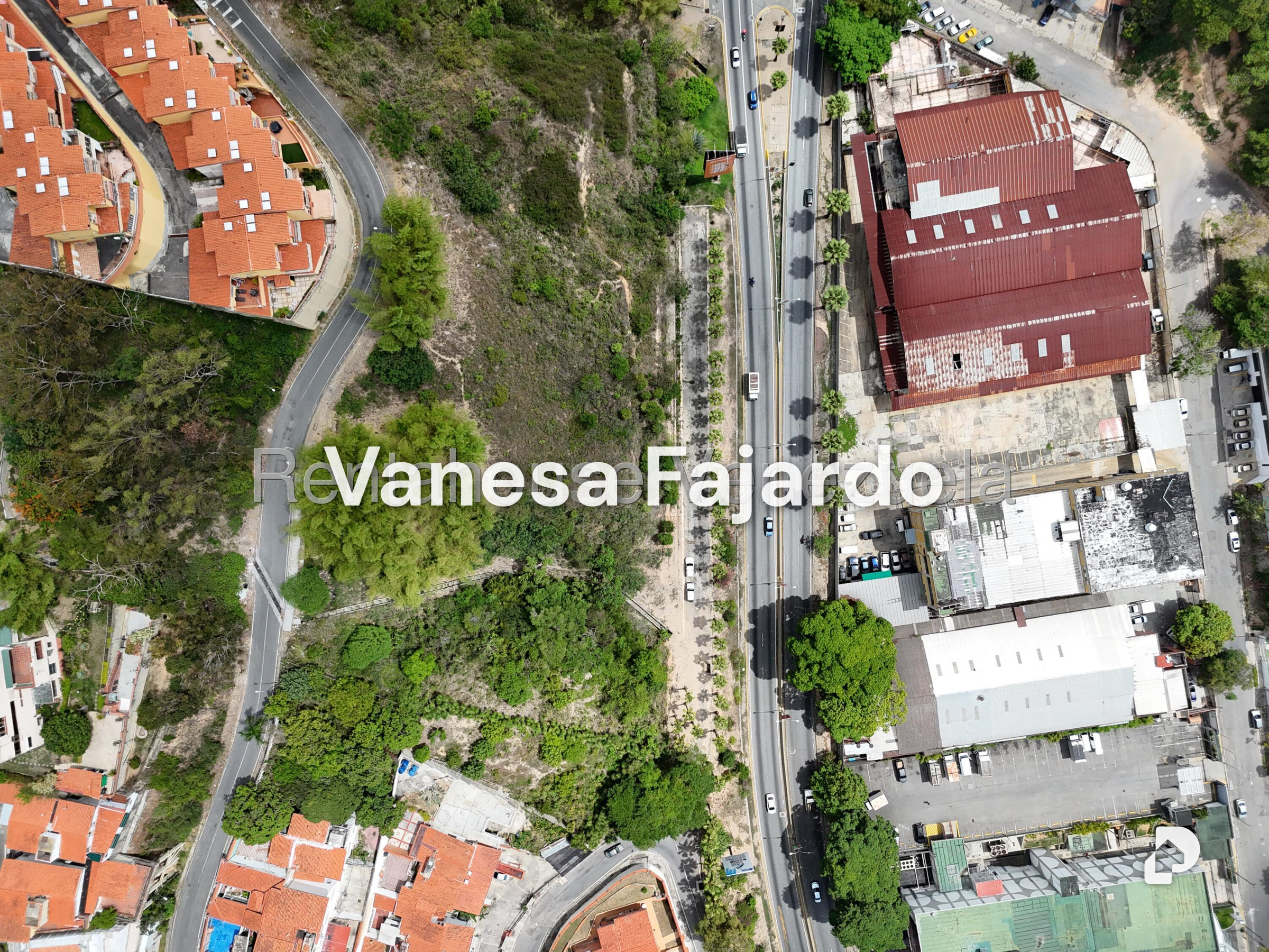 Terreno en La Trinidad, Caracas – 3