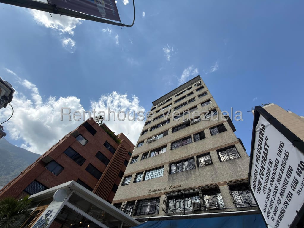 Apartamento en Los Palos Grandes, Caracas - 1