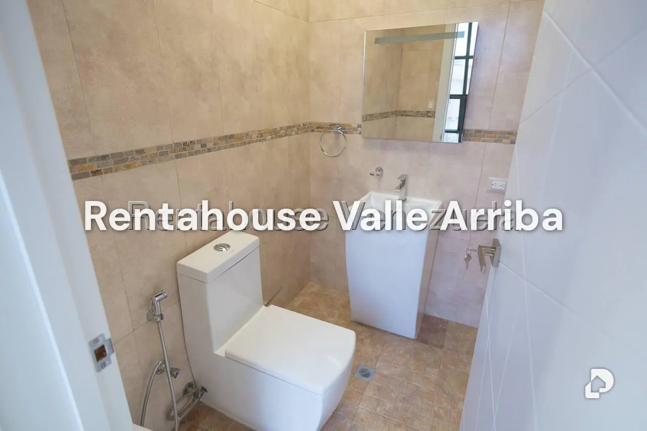 Apartamento en Colinas de Valle Arriba, Caracas – 17