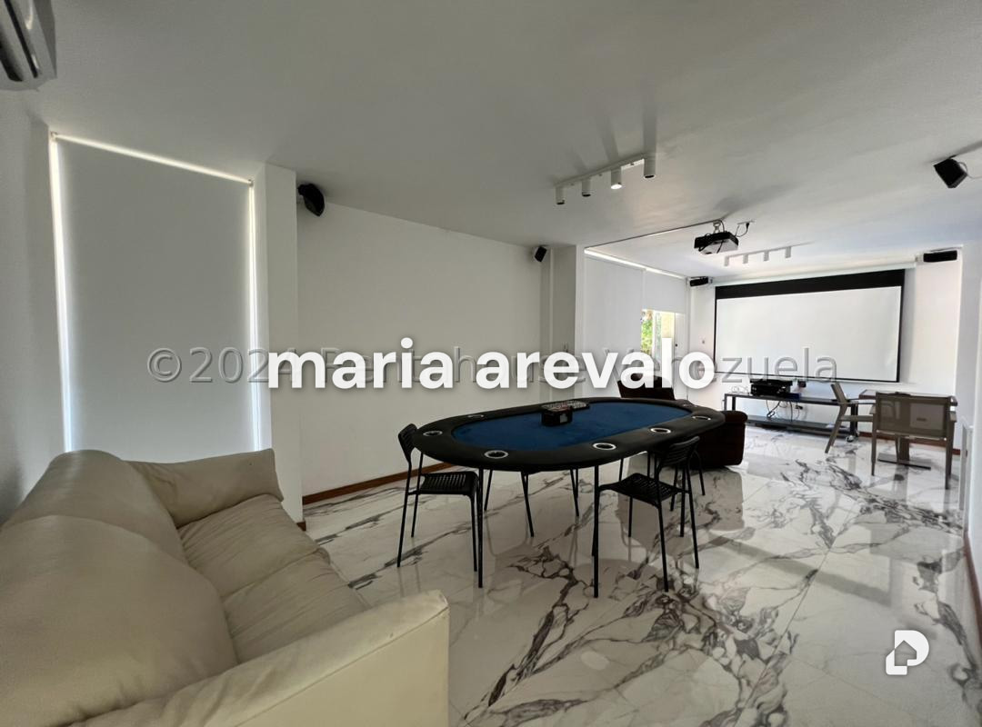 Casa en Prados del Este, Caracas – 30