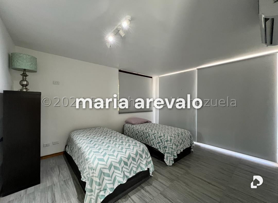Casa en Prados del Este, Caracas – 26