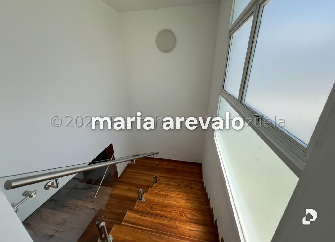 Casa en Prados del Este, Caracas – 23