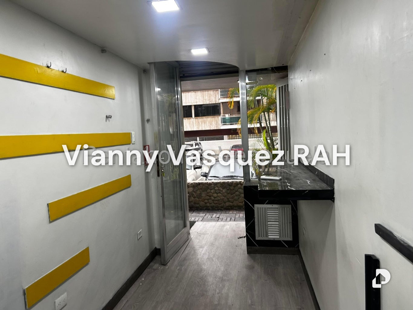Commercial space in Los Palos Grandes, Caracas – 8