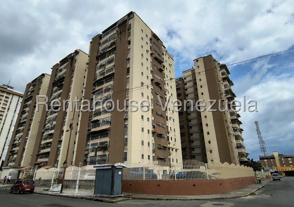 Penthouse en Base Aragua, Maracay - 1