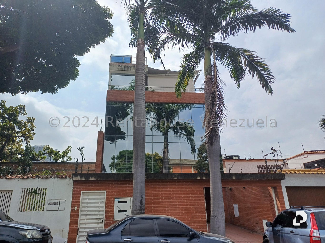 Edificio en Campo Claro, Caracas – 1