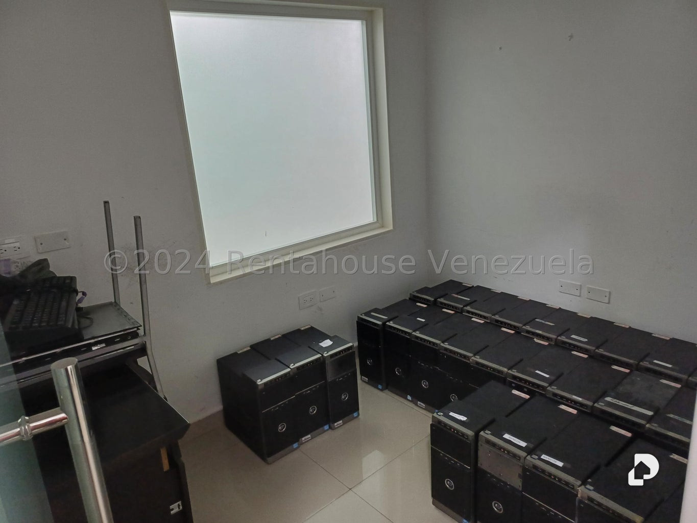Edificio en Campo Claro, Caracas – 12