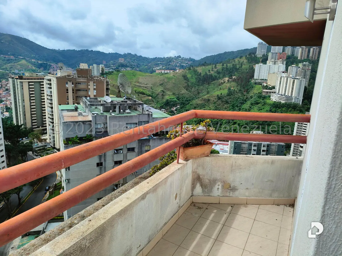 Apartamento en Lomas de Prados del Este, Caracas – 20