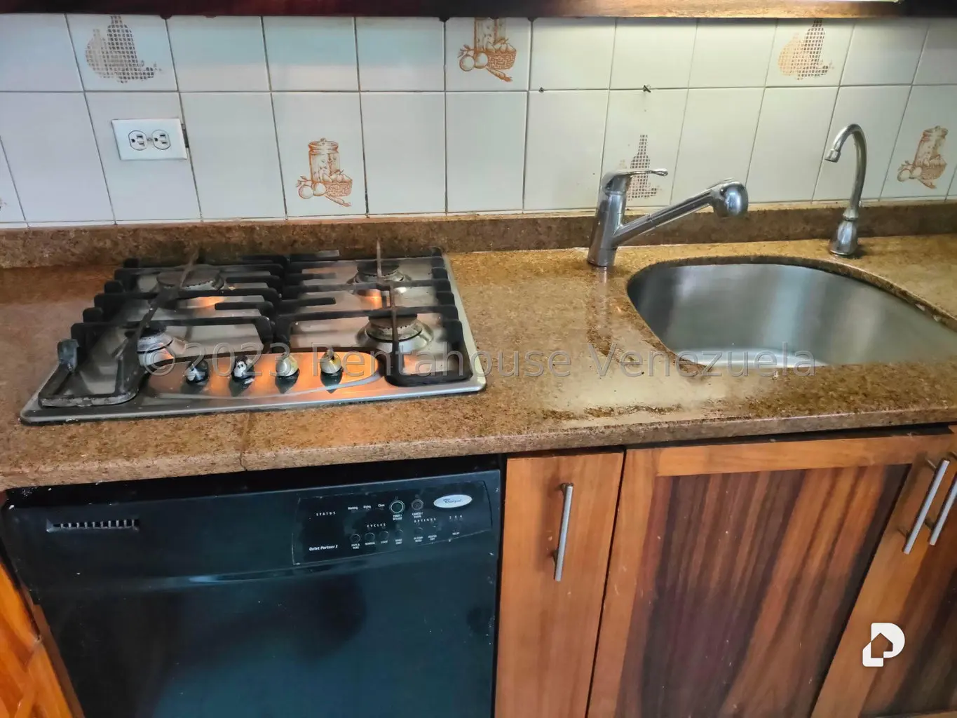 Apartamento en Lomas de Prados del Este, Caracas – 11
