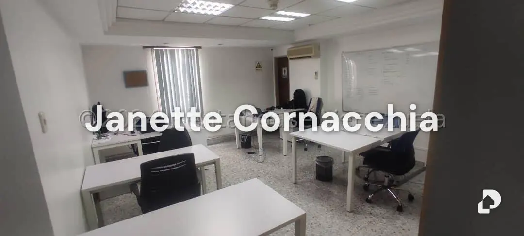Oficina en Altamira Sur, Caracas – 8