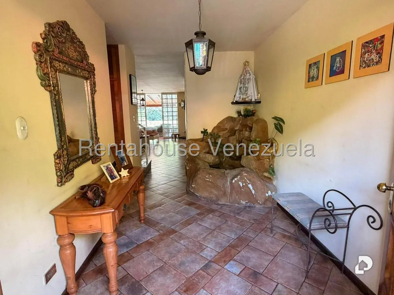 Casa en Santa Sofía, Caracas – 9