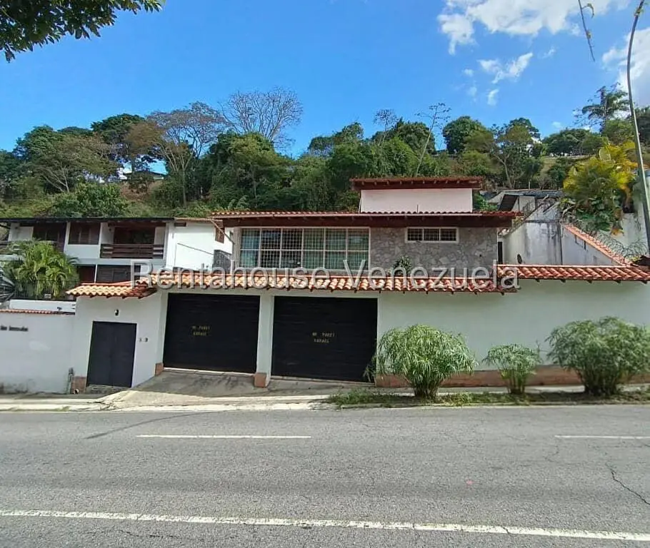 House in Prados del Este, Caracas - 1