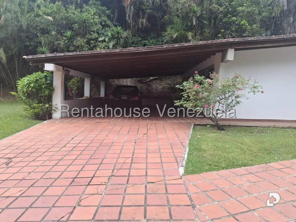 Casa en Los Geranios, Caracas – 30