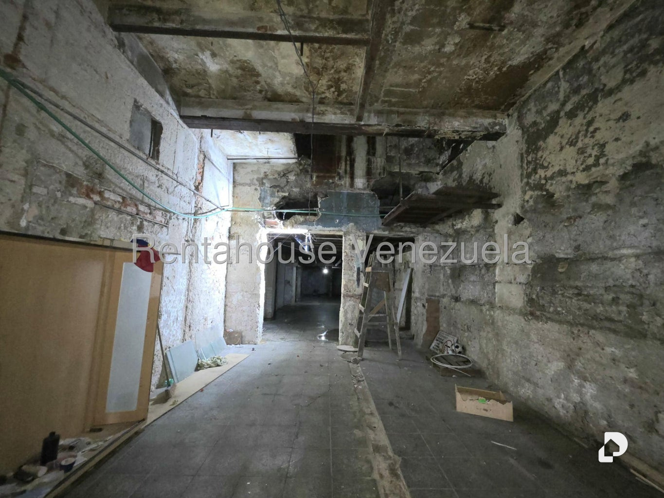 Local comercial en Parroquia Catedral, Caracas – 16