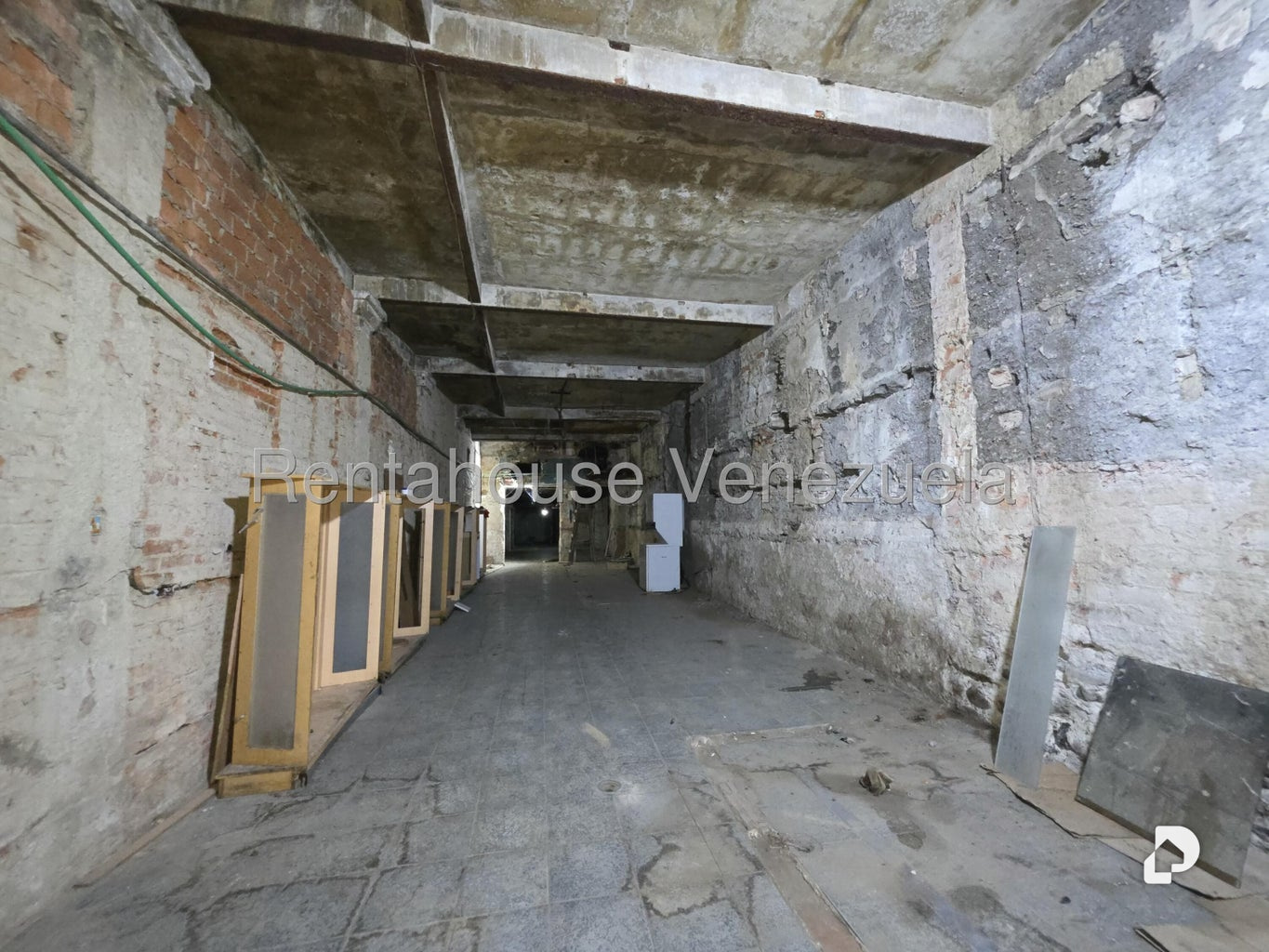 Local comercial en Parroquia Catedral, Caracas – 14