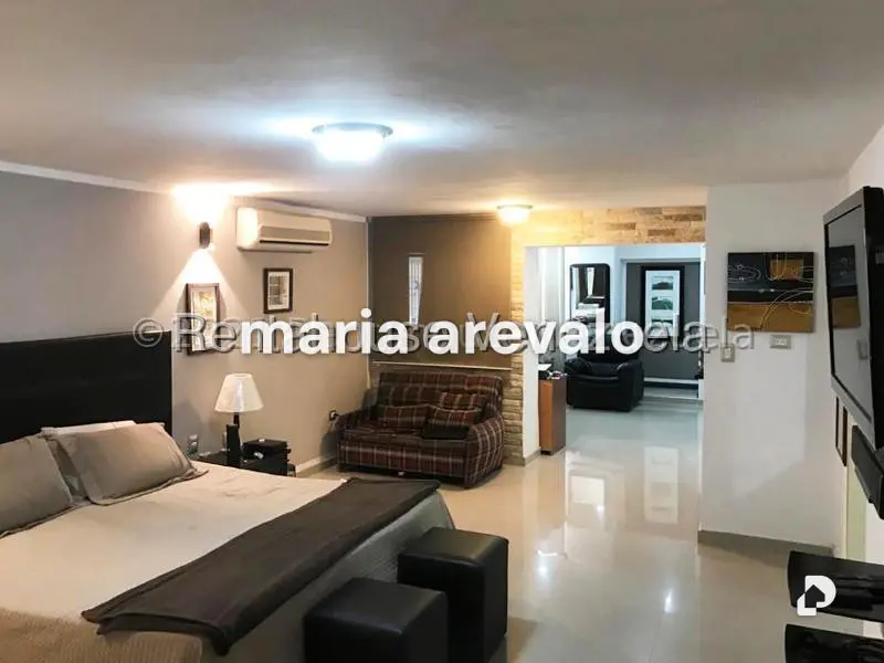 Apartamento en Santa Rosa de Lima, Caracas – 12