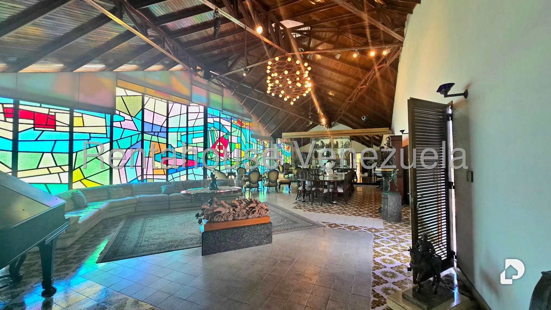 Casa en Colinas de Los Chaguaramos, Caracas – 17