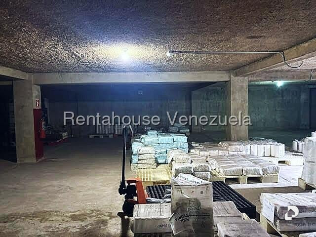 Local comercial en Guaicay, Caracas – 14