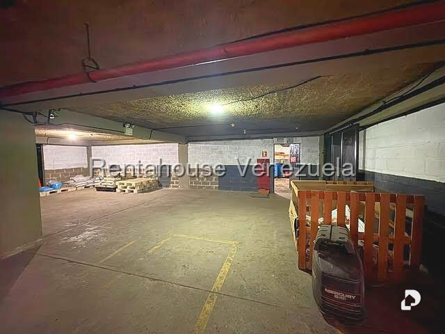 Local comercial en Guaicay, Caracas – 13