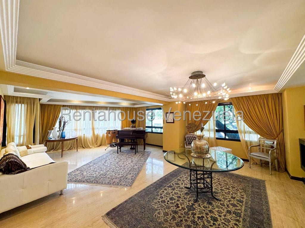 Apartamento en Los Palos Grandes, Caracas - 1