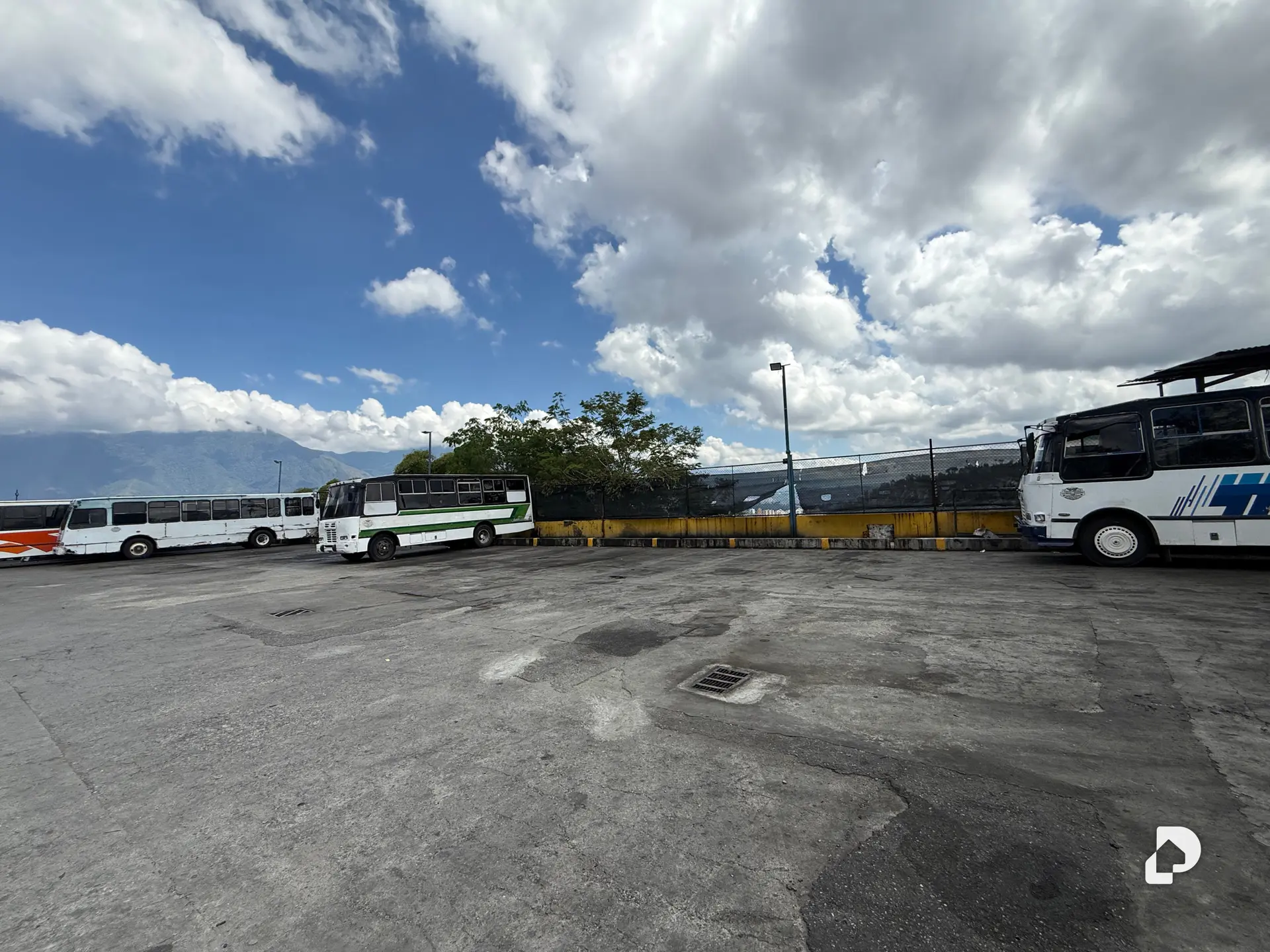 Terreno en Los Samanes, Caracas – 14