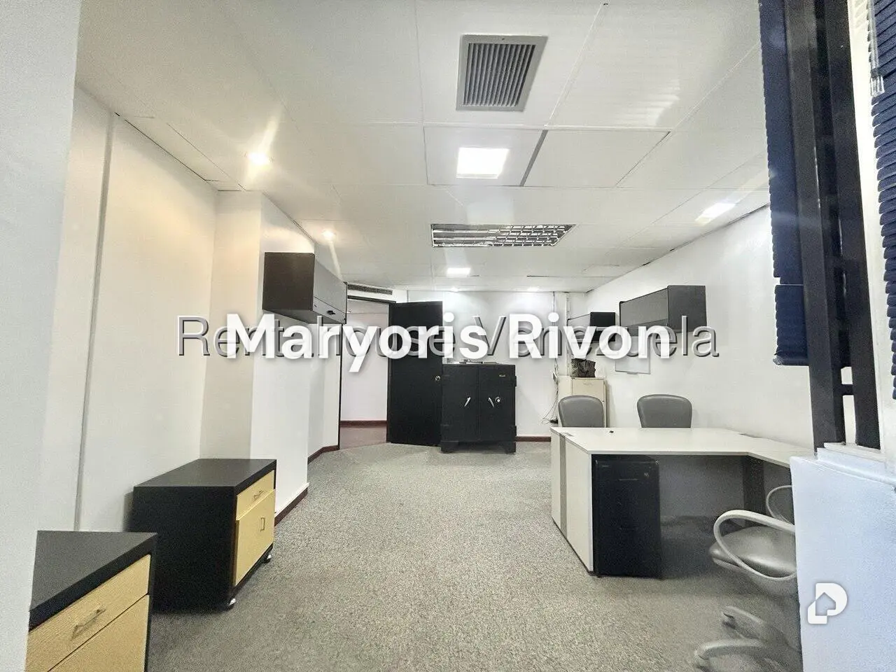 Oficina en La Castellana, Caracas – 20