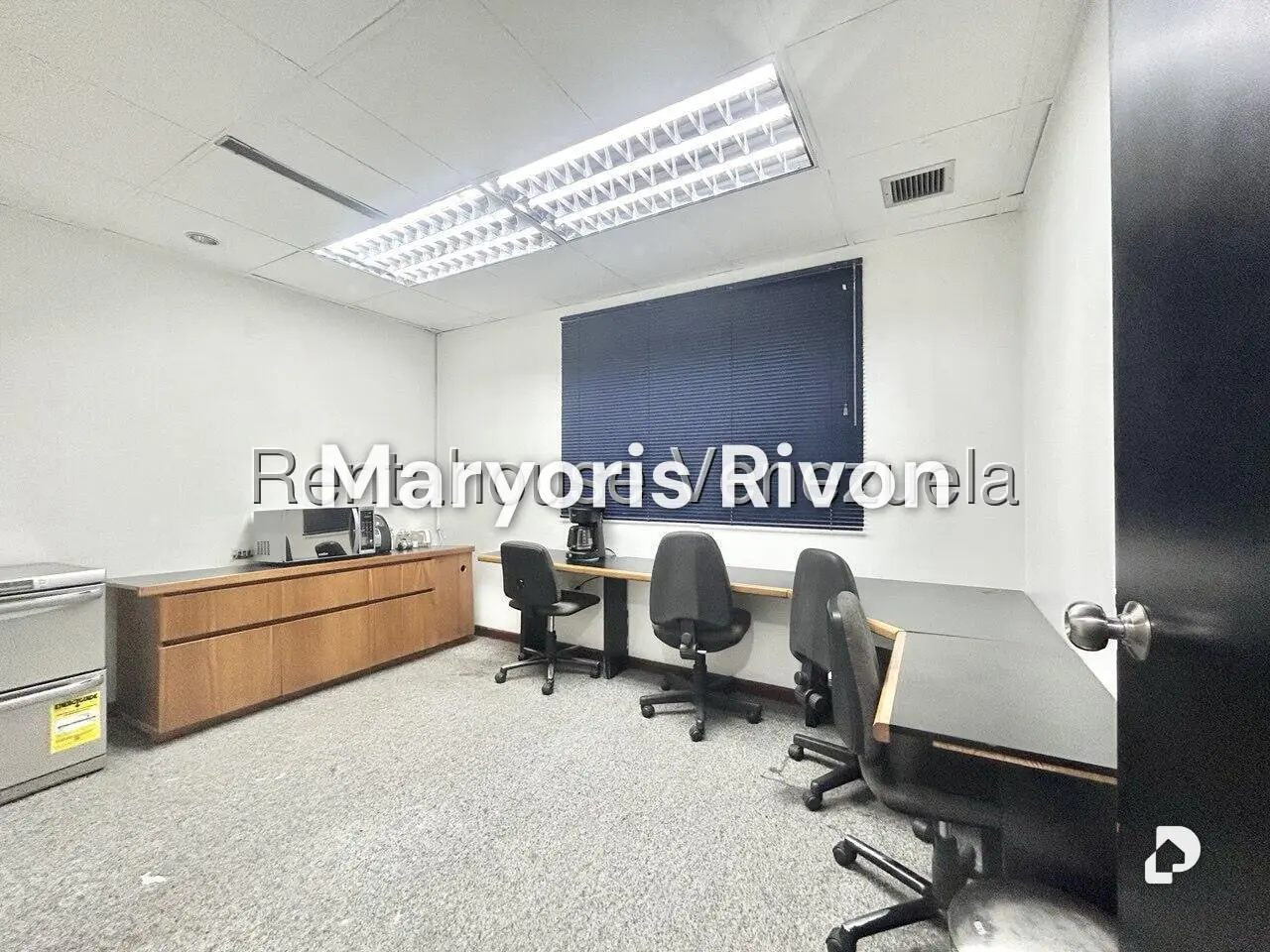 Oficina en La Castellana, Caracas – 15