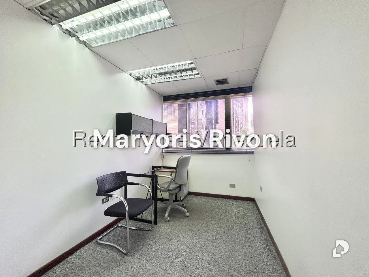 Oficina en La Castellana, Caracas – 19