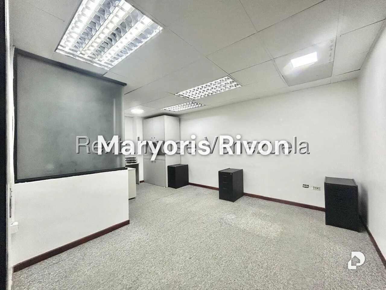 Oficina en La Castellana, Caracas – 25