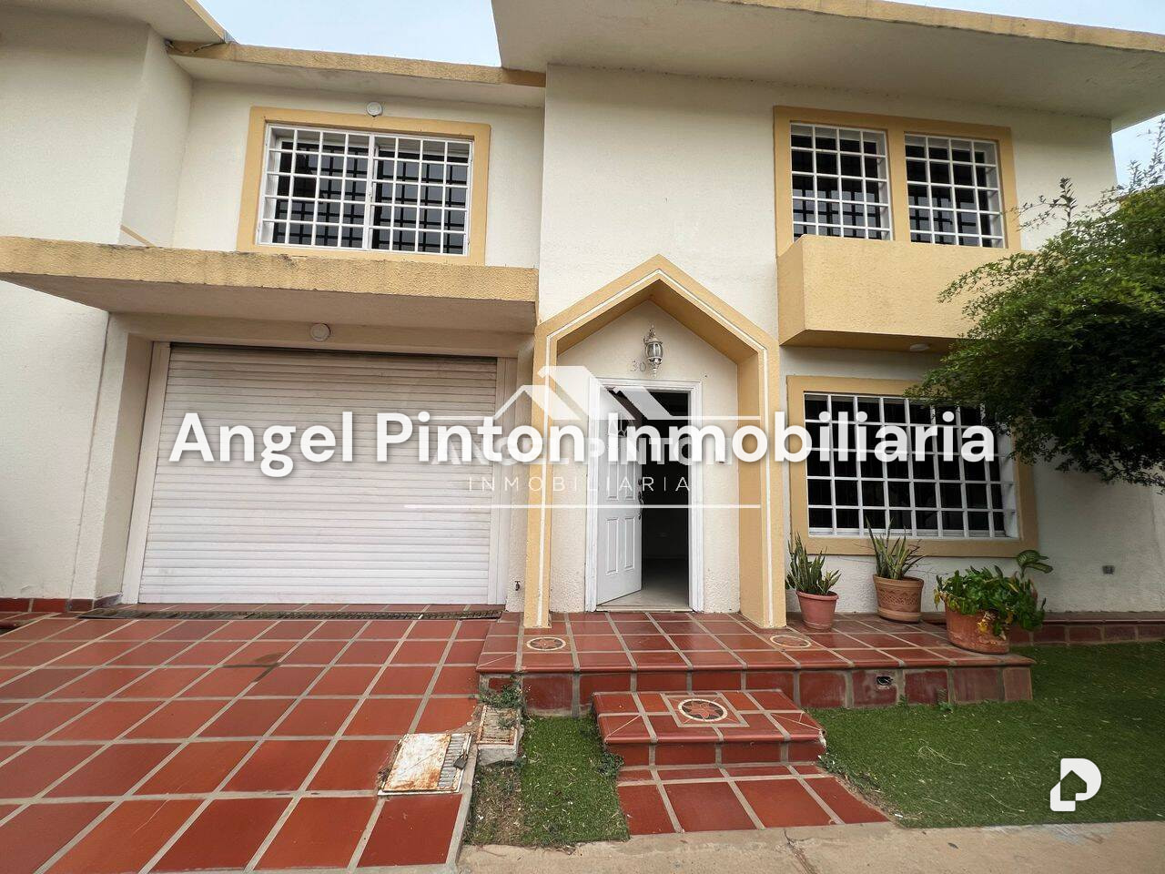 Casa en Avenida Goajira, Maracaibo – 1