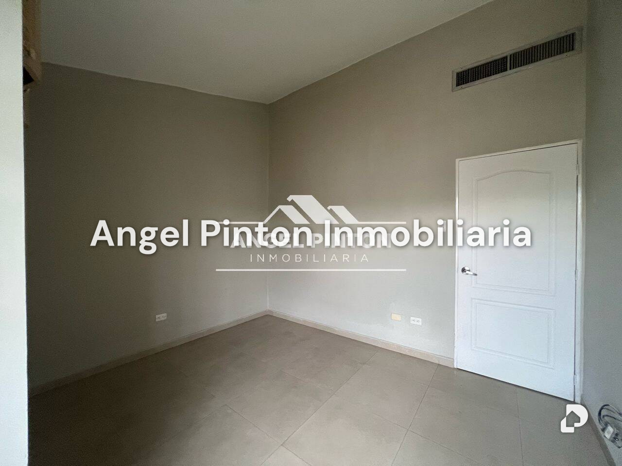 Casa en Avenida Goajira, Maracaibo – 5