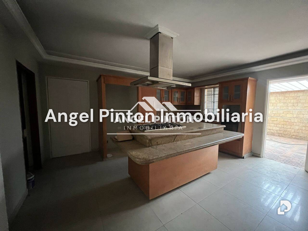 Casa en Avenida Goajira, Maracaibo – 2