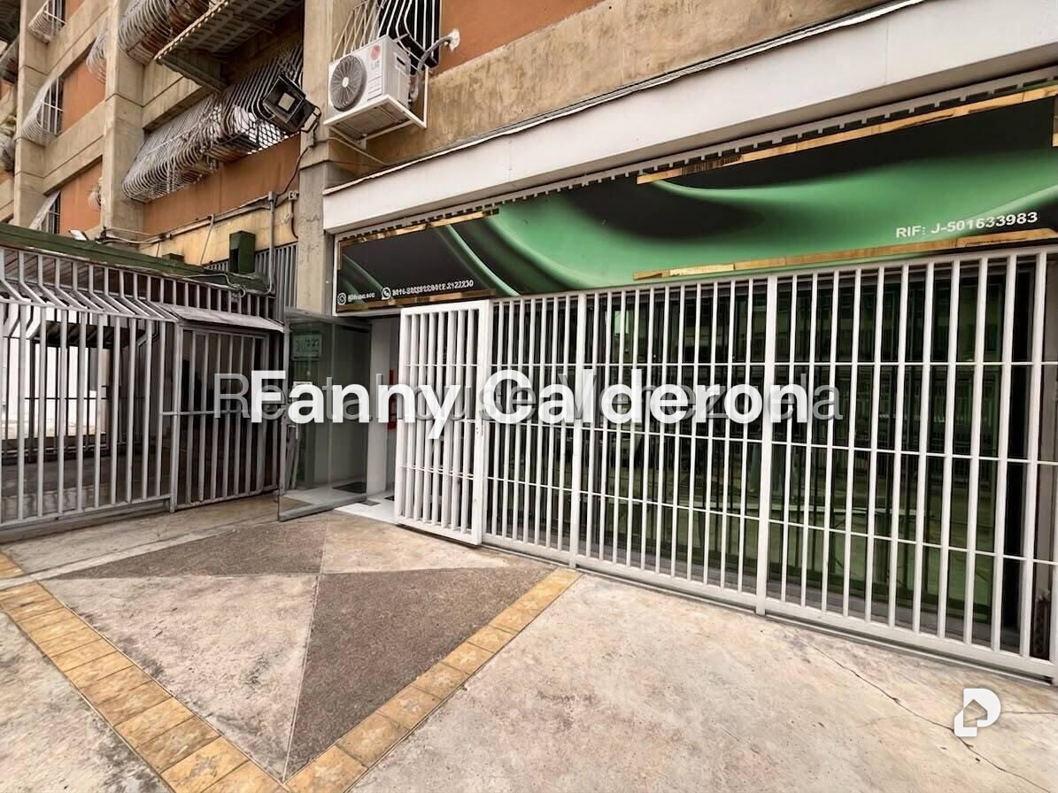 Local comercial en Santa Mónica, Caracas – 24