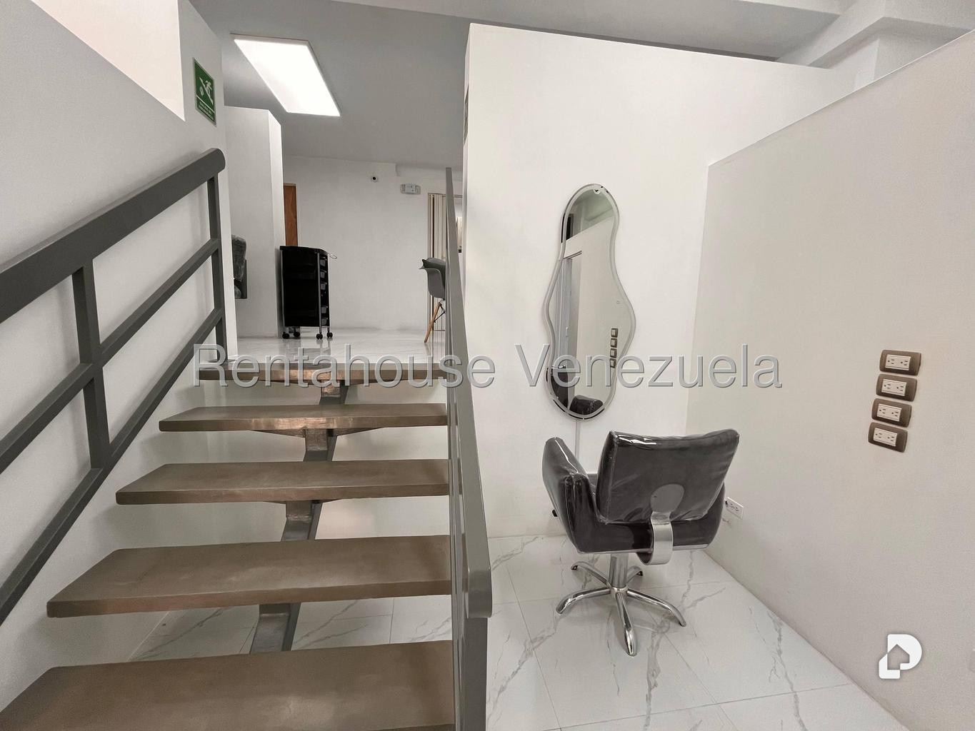 Local comercial en Santa Mónica, Caracas – 12
