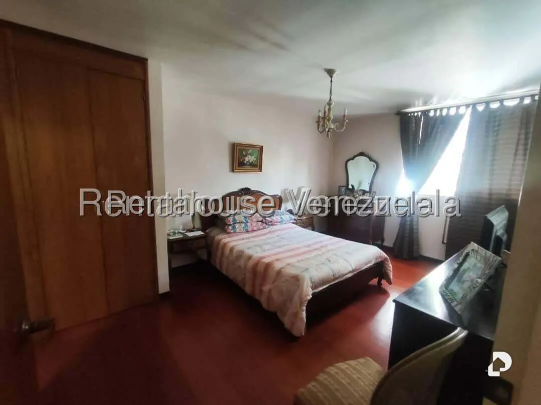 Casa en Los Pomelos, Caracas – 15