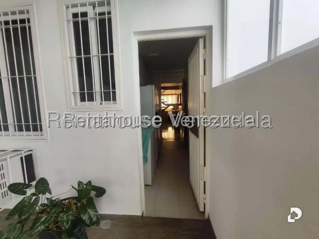 Casa en Los Pomelos, Caracas – 12